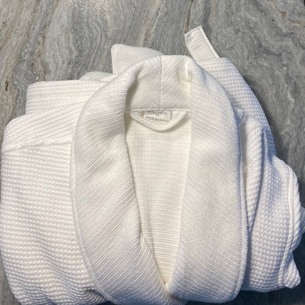 NEW $140 Cozy Earth Waffle Terry Bath Robe White Sz XL  NWOT